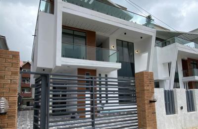 ‎5 BEDROOM FULLY DETACHED DUPLEX IN SANGOTEDO