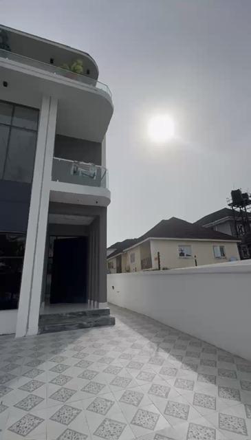 5 Bedroom Fully Detached Duplex At Oral Estate